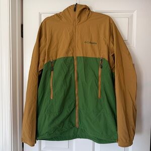 Columbia Men's Tan and Green Jacket